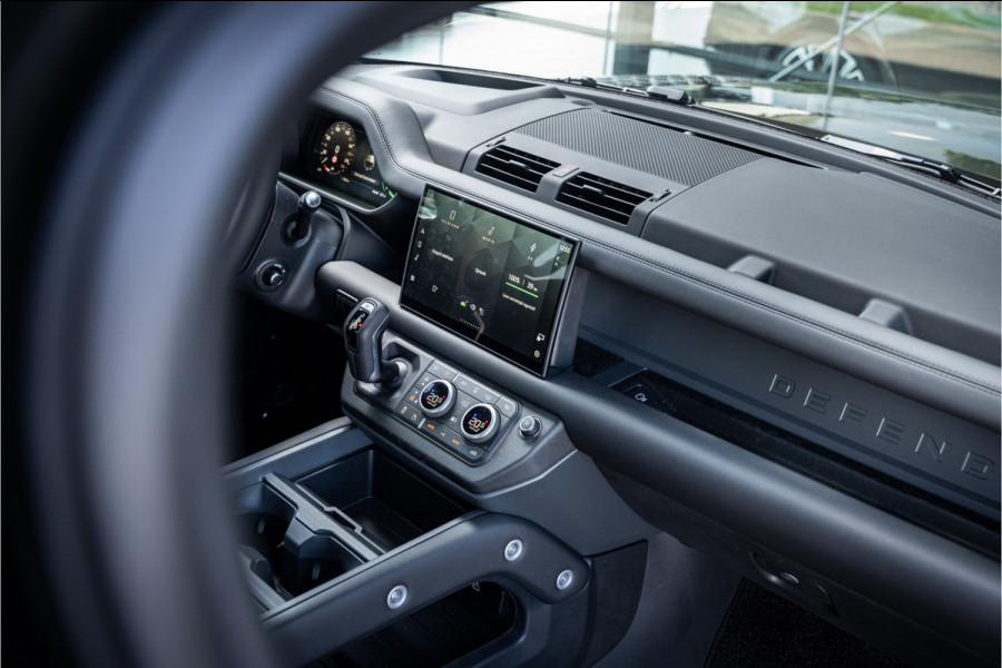 Land Rover Defender 110 2.0 P300e 110 X-Dynamic HSE ** URBAN ** 22inch ** Towing ** Cold Climate ** Dakspoiler ** Side Vents