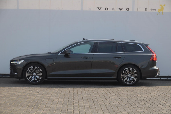 Volvo V60 T6 340PK Automaat Recharge AWD Inscription Trekhaak / Adaptieve cruise control /BLIS / Parkeersensoren met camera / Stoel - en stuurwielverwarming / Elektrische stoelen met geheugen / Getint glas / Apple carplay / Keyless entry / Elektrische achterklep