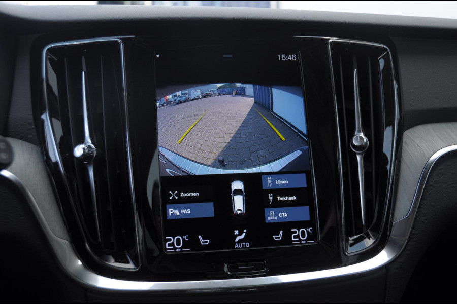 Volvo V60 T6 340PK Automaat Recharge AWD Inscription Trekhaak / Adaptieve cruise control /BLIS / Parkeersensoren met camera / Stoel - en stuurwielverwarming / Elektrische stoelen met geheugen / Getint glas / Apple carplay / Keyless entry / Elektrische achterklep