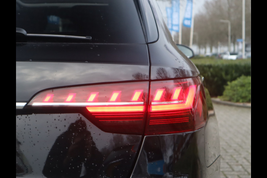 Audi A4 Avant 35 TFSI Launch edition Business / Panoramadak / Massagestoel