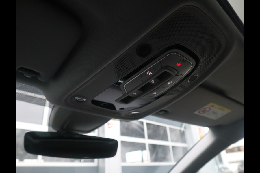 Audi A4 Avant 35 TFSI Launch edition Business / Panoramadak / Massagestoel