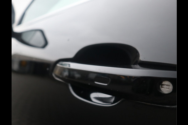 Audi A4 Avant 35 TFSI Launch edition Business / Panoramadak / Massagestoel