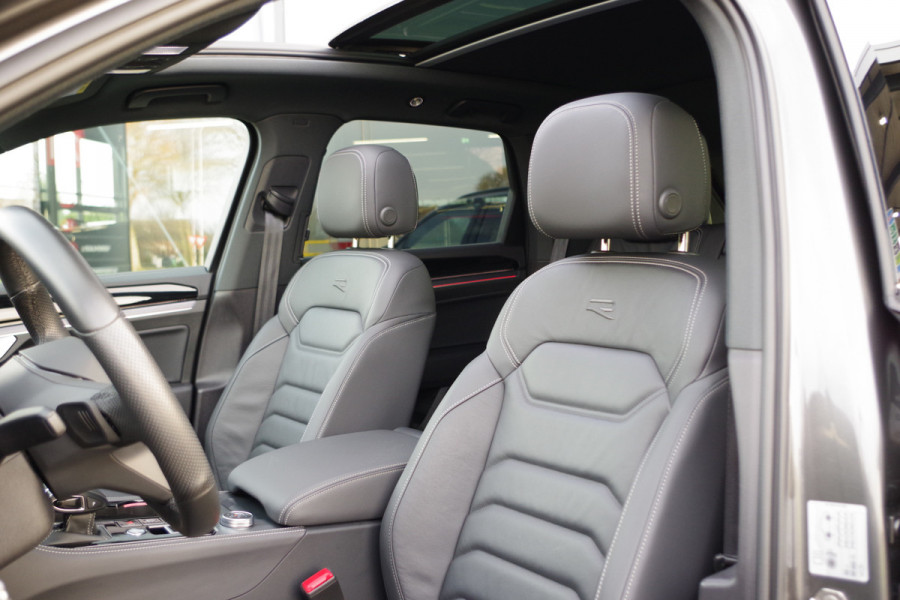 Volkswagen Touareg 3.0 TSi eHybrid 463 PK 4MOTION R PHEV, Trekhaak, Panoramadak, IQ-LED