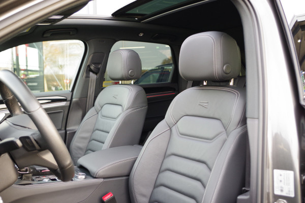 Volkswagen Touareg 3.0 TSi eHybrid 463 PK 4MOTION R PHEV, Trekhaak, Panoramadak, IQ-LED
