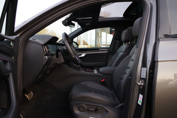 Volkswagen Touareg 3.0 TSi eHybrid 463 PK 4MOTION R PHEV, Trekhaak, Panoramadak, IQ-LED