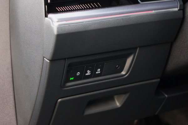 Volkswagen Touareg 3.0 TSi eHybrid 463 PK 4MOTION R PHEV, Trekhaak, Panoramadak, IQ-LED