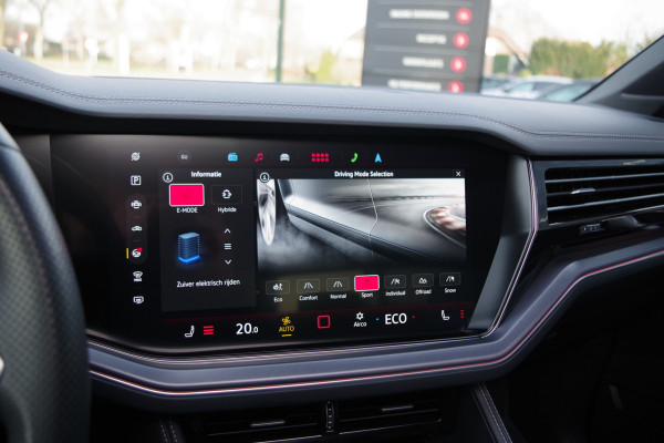 Volkswagen Touareg 3.0 TSi eHybrid 463 PK 4MOTION R PHEV, Trekhaak, Panoramadak, IQ-LED