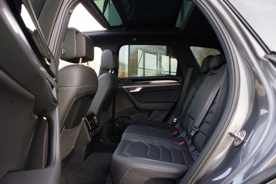 Volkswagen Touareg 3.0 TSi eHybrid 463 PK 4MOTION R PHEV, Trekhaak, Panoramadak, IQ-LED
