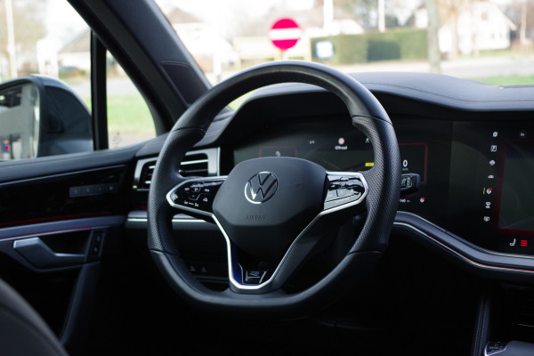Volkswagen Touareg 3.0 TSi eHybrid 463 PK 4MOTION R PHEV, Trekhaak, Panoramadak, IQ-LED