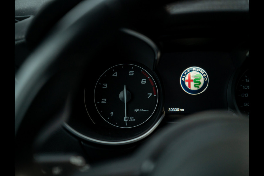 Alfa Romeo Stelvio 2.0T 280pk AWD Ti Lusso MY21 | Verde Visconti | Lederen dash. | CarPlay | Adapt. cruise