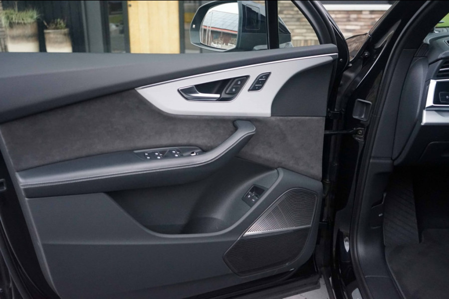 Audi Q7 55 TFSI e Quattro S-Line Pano/HUD/B&O/RS-Zetels/Trkhk/Black/Mass