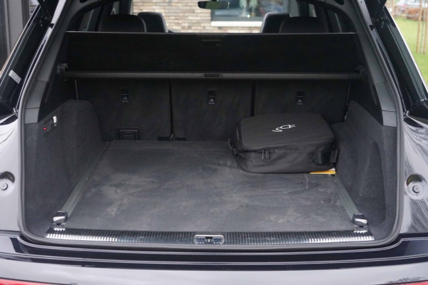 Audi Q7 55 TFSI e Quattro S-Line Pano/HUD/B&O/RS-Zetels/Trkhk/Black/Mass