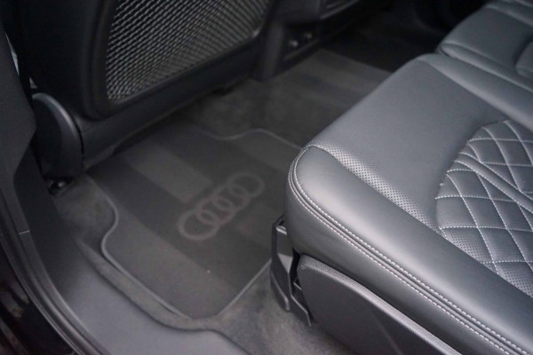 Audi Q7 55 TFSI e Quattro S-Line Pano/HUD/B&O/RS-Zetels/Trkhk/Black/Mass