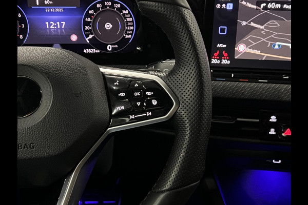 Volkswagen Golf 1.5 eTSI R-Line Business Adaptive Cruise | Stoel-/stuurverwarming | Achteruitrij ​camera | Carplay | ​Sfeerverlichting