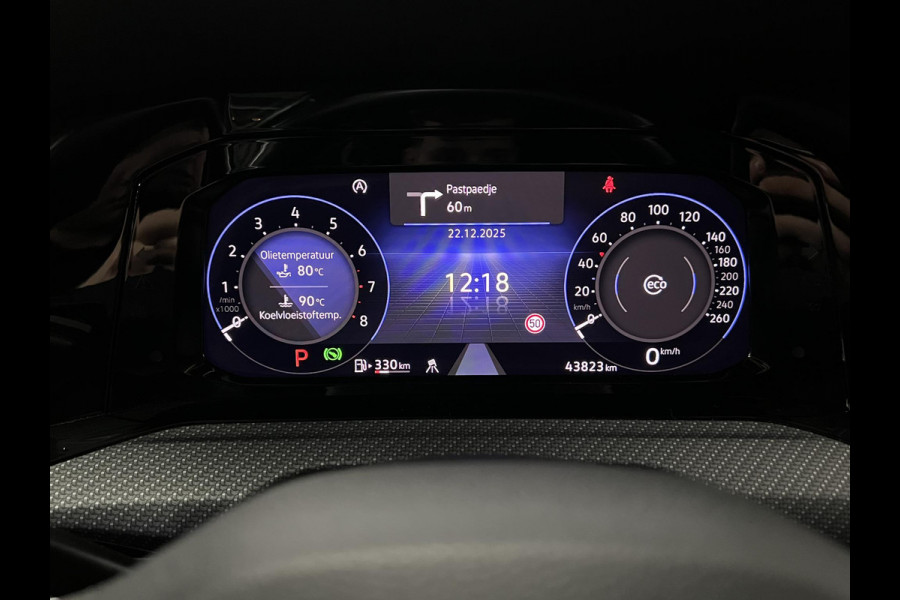 Volkswagen Golf 1.5 eTSI R-Line Business Adaptive Cruise | Stoel-/stuurverwarming | Achteruitrij ​camera | Carplay | ​Sfeerverlichting