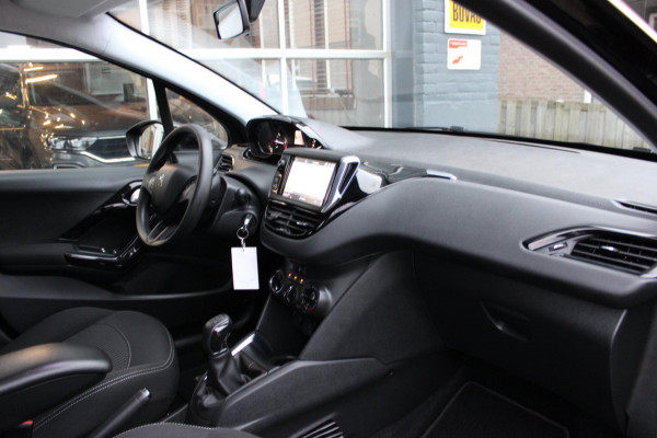 Peugeot 208 1.2 PureTech Blue Lease Active Carplay Navi Nap