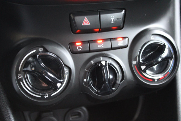 Peugeot 208 1.2 PureTech Blue Lease Active Carplay Navi Nap