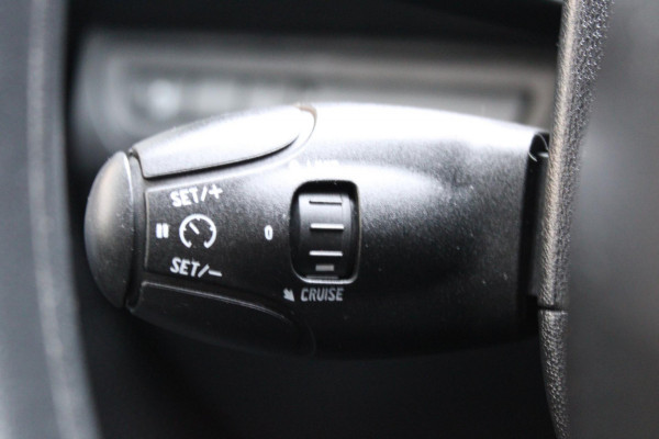 Peugeot 208 1.2 PureTech Blue Lease Active Carplay Navi Nap