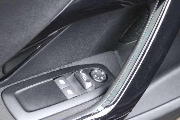 Peugeot 208 1.2 PureTech Blue Lease Active Carplay Navi Nap
