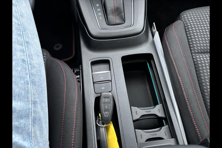 Ford FOCUS Wagon 1.0 EcoBoost Hybrid ST Line X 155pk | Trekhaak afneembaar | Panoramadak | Bang&Olufsen | Adaptive cruise control | Winter Pack | All season banden | Camera