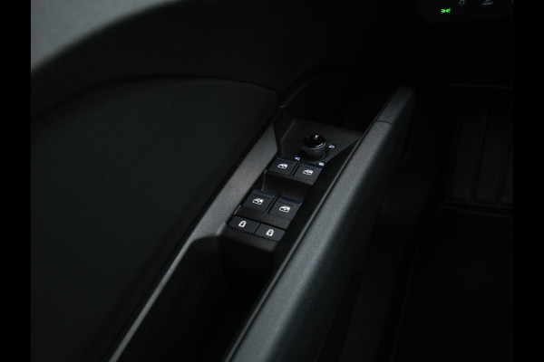 Audi Q4 e-tron 40 S-Line Competition Launch edition 77 kWh [ 3-Fase ] {SOH-87%} (INCL-BTW) *HEAT-PUMP | PANO | LEATHER-FABRIC | MATRIX-LED | ADAPTIVE-CRUISE | HEATED-SPORTSEATS | AMBIENT-LIGHT | DIGI-COCKPIT | CAMERA | KEYLESS | NAVI-FULLMAP | ...