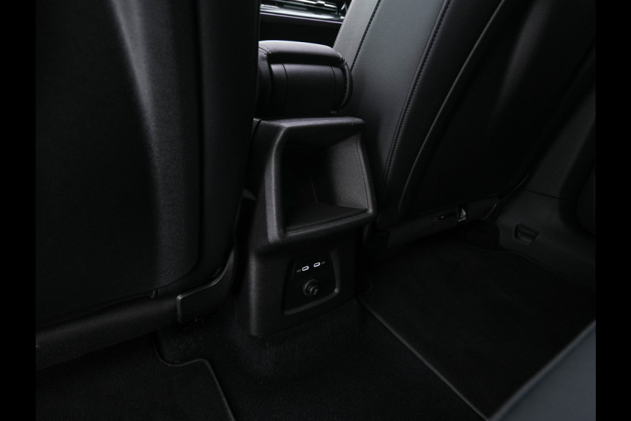 Audi Q4 e-tron 40 S-Line Competition Launch edition 77 kWh [ 3-Fase ] {SOH-87%} (INCL-BTW) *HEAT-PUMP | PANO | LEATHER-FABRIC | MATRIX-LED | ADAPTIVE-CRUISE | HEATED-SPORTSEATS | AMBIENT-LIGHT | DIGI-COCKPIT | CAMERA | KEYLESS | NAVI-FULLMAP | ...