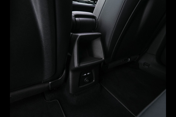 Audi Q4 e-tron 40 S-Line Competition Launch edition 77 kWh [ 3-Fase ] {SOH-87%} (INCL-BTW) *HEAT-PUMP | PANO | LEATHER-FABRIC | MATRIX-LED | ADAPTIVE-CRUISE | HEATED-SPORTSEATS | AMBIENT-LIGHT | DIGI-COCKPIT | CAMERA | KEYLESS | NAVI-FULLMAP | ...