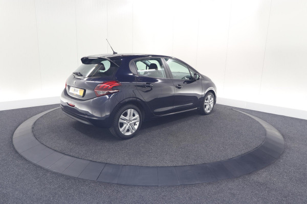 Peugeot 208 PureTech 82 Signature | Allseason banden | Navigatie | Parkeersensoren