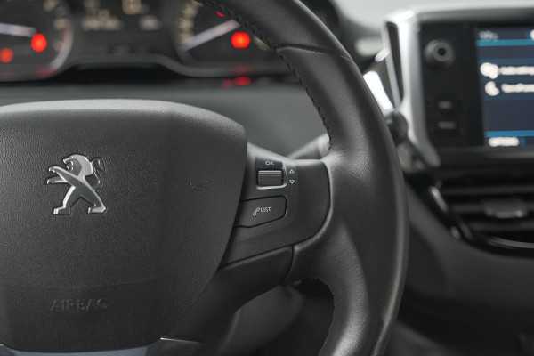 Peugeot 208 PureTech 82 Signature | Allseason banden | Navigatie | Parkeersensoren