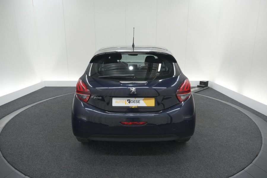 Peugeot 208 PureTech 82 Signature | Allseason banden | Navigatie | Parkeersensoren
