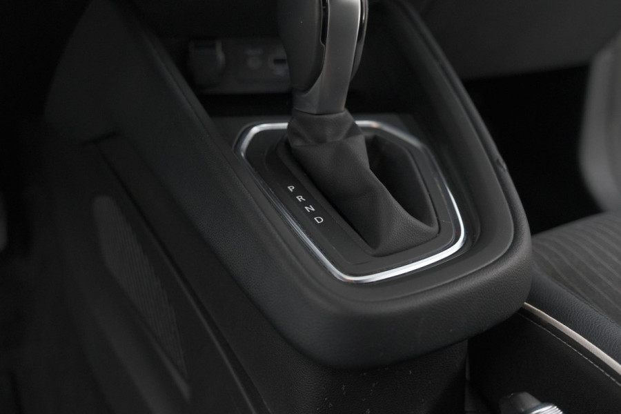 Renault Clio TCe 130 EDC Intens | Rondom Camera | Apple Carplay | Parkeersensoren | Climate Control