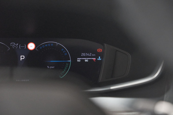 Peugeot 2008 Hybrid 136 e-DCS6 Allure | 360 Camera | Adaptieve Cruise Control | Dodehoekdetectie | Navigatie