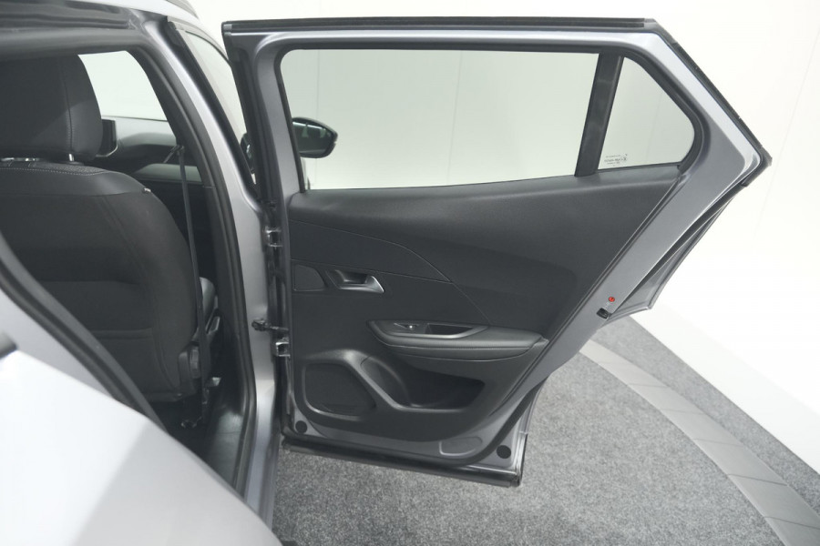 Peugeot 2008 Hybrid 136 e-DCS6 Allure | 360 Camera | Adaptieve Cruise Control | Dodehoekdetectie | Navigatie