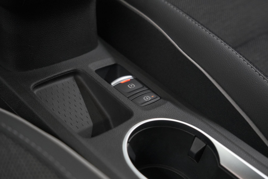 Renault Captur 1.6 E-Tech full hybrid 145 techno | Pack Full Screen | Camera | Navigatie | Allseason Banden