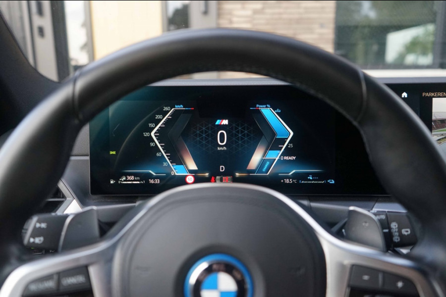 BMW 3 Serie Touring 330e xDrive M-Sport Individual