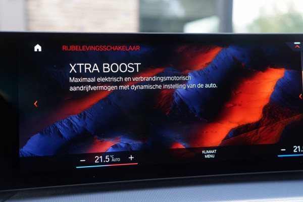 BMW 3 Serie Touring 330e xDrive M-Sport Individual