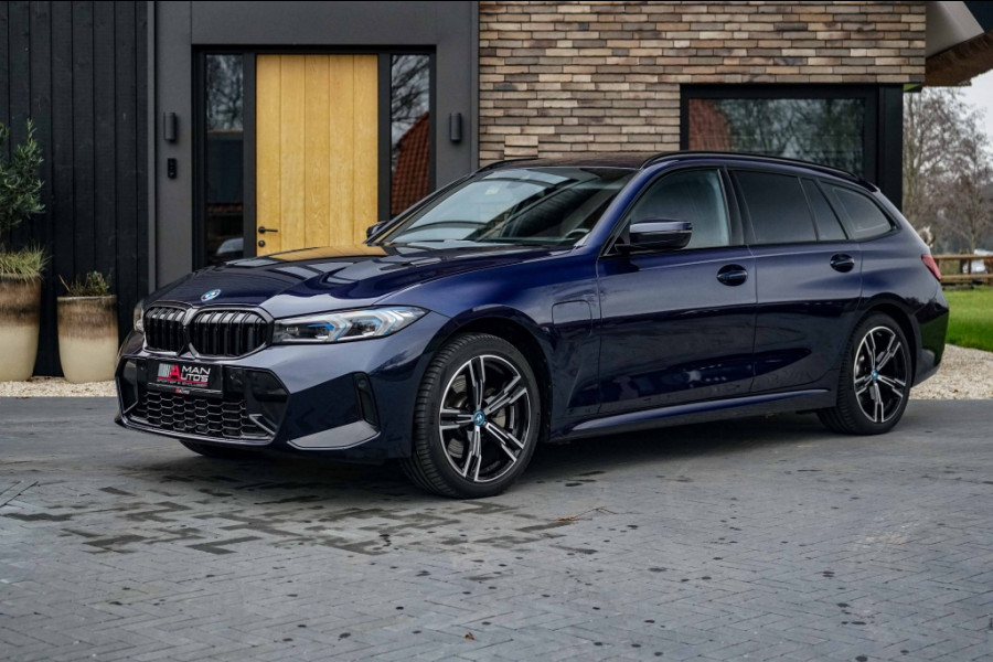 BMW 3 Serie Touring 330e xDrive M-Sport Individual