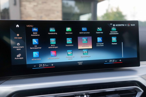 BMW 3 Serie Touring 330e xDrive M-Sport Individual