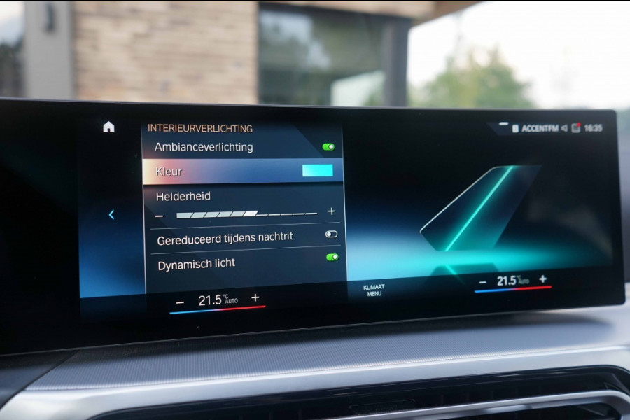 BMW 3 Serie Touring 330e xDrive M-Sport Individual