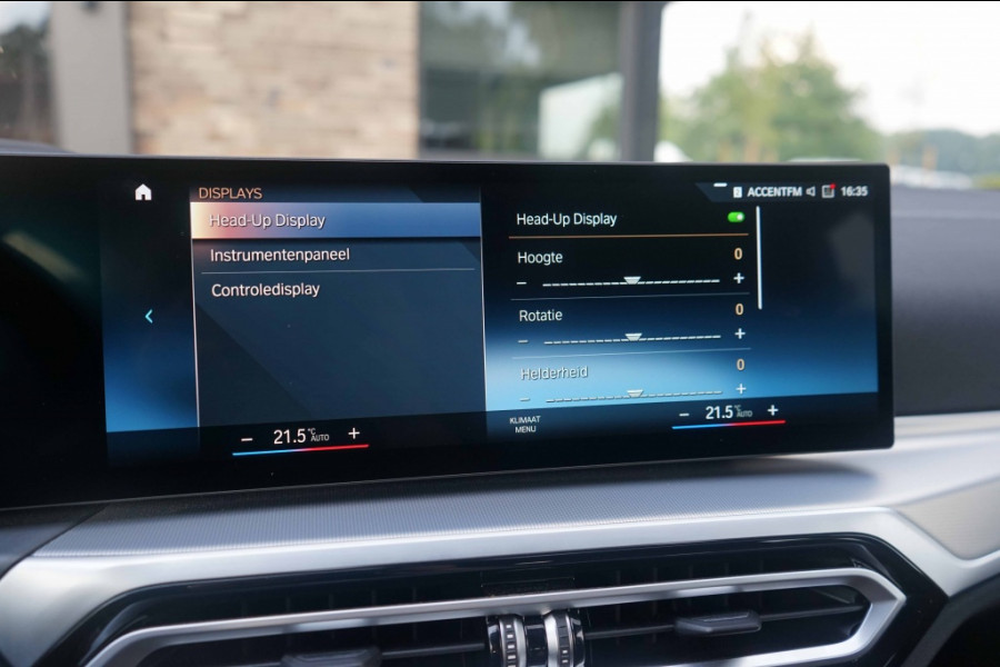 BMW 3 Serie Touring 330e xDrive M-Sport Individual