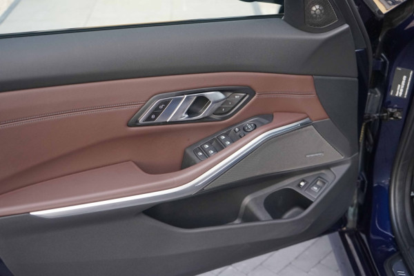 BMW 3 Serie Touring 330e xDrive M-Sport Individual