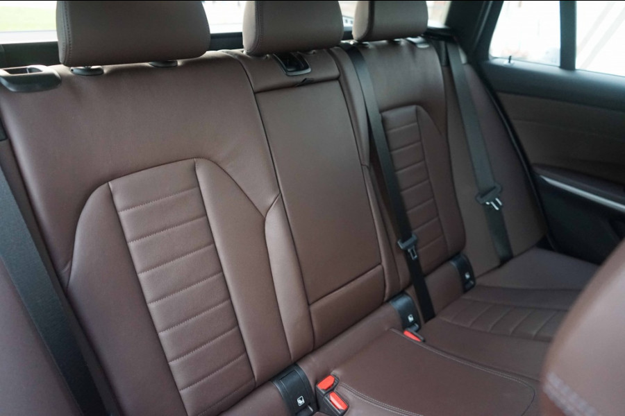 BMW 3 Serie Touring 330e xDrive M-Sport Individual