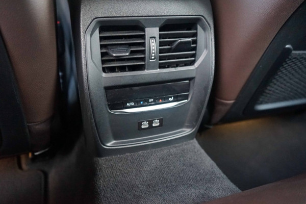 BMW 3 Serie Touring 330e xDrive M-Sport Individual