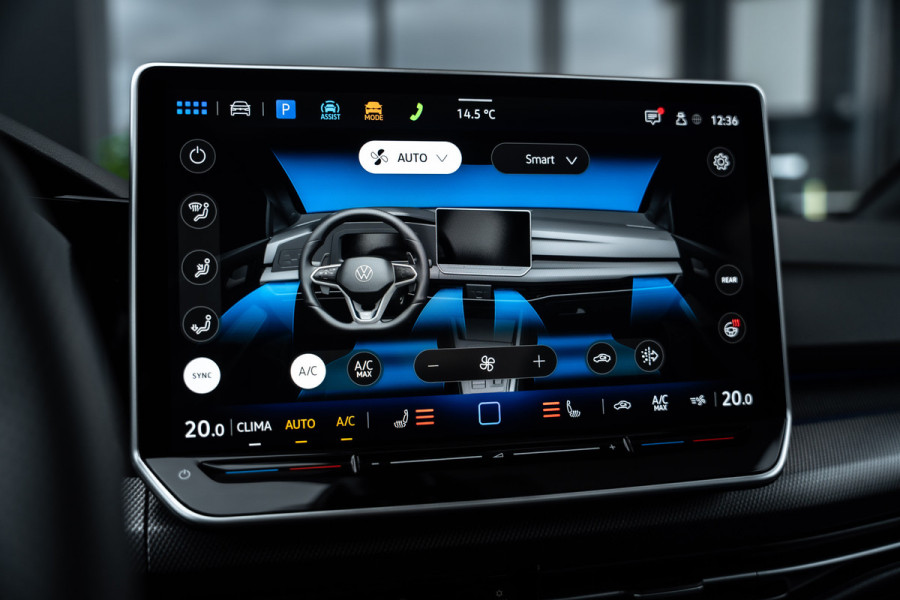 Volkswagen Golf 8.5 R 2.0 TSI 4Motion - R Performance Pack | Akrapovic | Panorama | H&K | Elek. Trekhaak