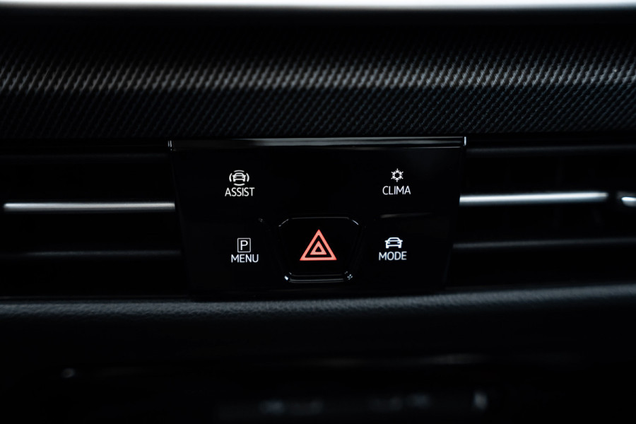 Volkswagen Golf 8.5 R 2.0 TSI 4Motion - R Performance Pack | Akrapovic | Panorama | H&K | Elek. Trekhaak