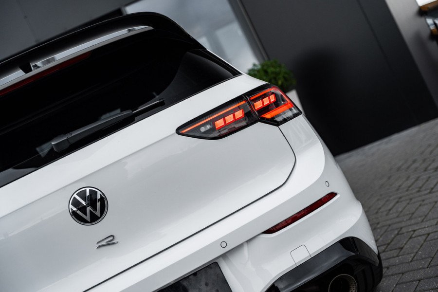 Volkswagen Golf 8.5 R 2.0 TSI 4Motion - R Performance Pack | Akrapovic | Panorama | H&K | Elek. Trekhaak