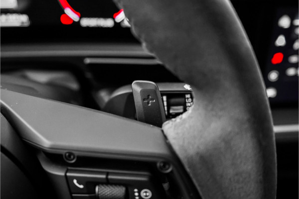 Porsche Cayenne Coupé 3.0 E-Hybrid Sport Design Burmester Inno-Drive Trekhaak 22" 1e Eig BTW