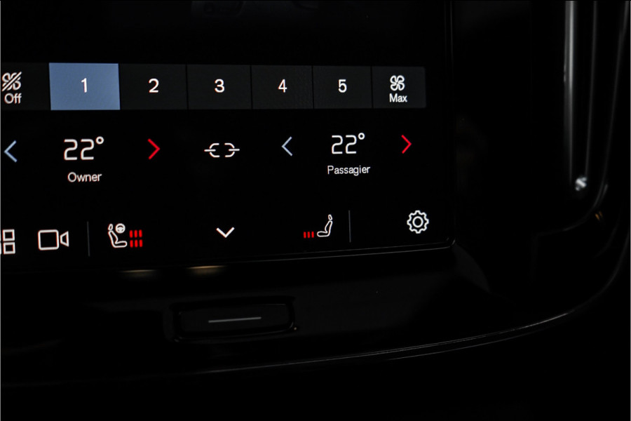 Volvo XC40 Recharge Ultimate Pano H/K ACC 20"