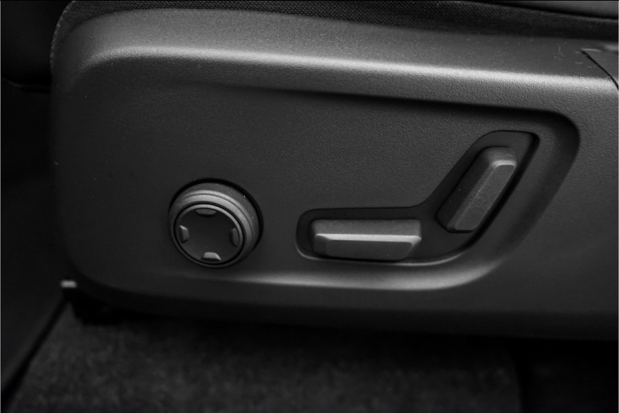 Volvo XC40 Recharge Ultimate Pano H/K ACC 20"