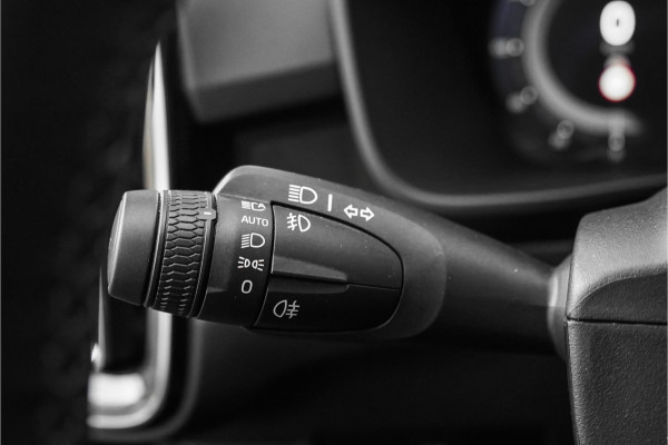 Volvo XC40 Recharge Ultimate Pano H/K ACC 20"